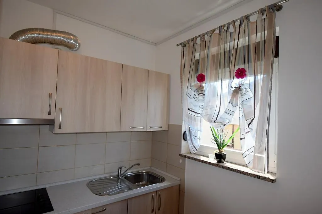 Apartment Jela Malinska
