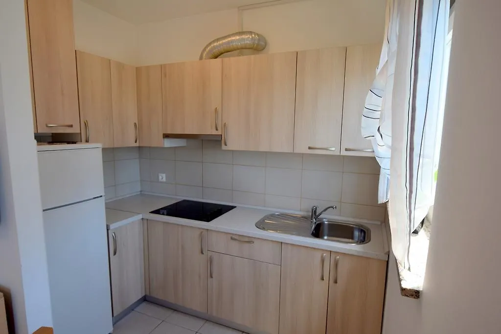 Apartment Jela Malinska 0*,  Croatia