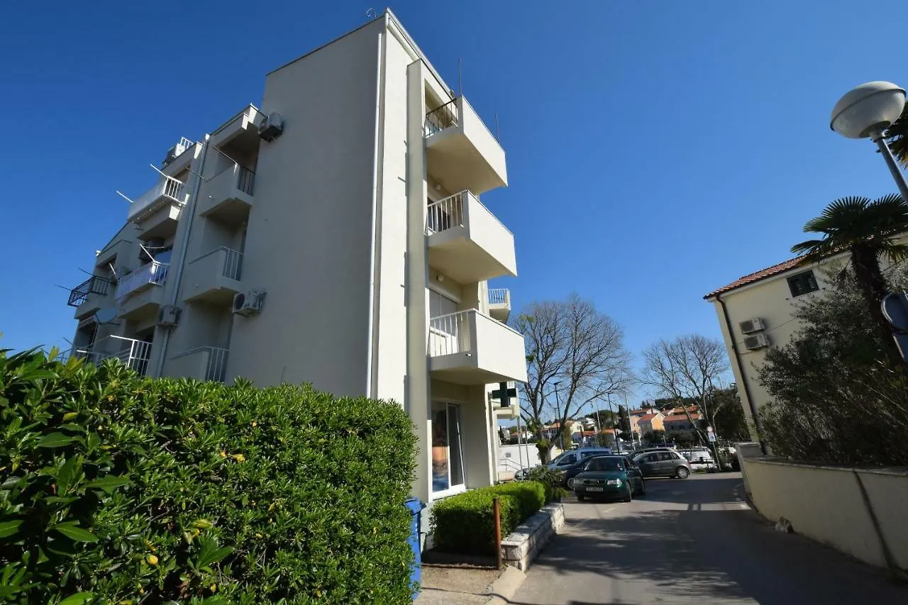 Apartment Jela Malinska